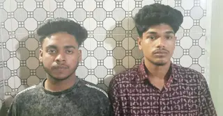 কুমিল্লায় পুলিশ দম্পতিকে ছুরিকাঘাত; কিশোর গ্যাংয়ের দুই সদস্য গ্রেপ্তার